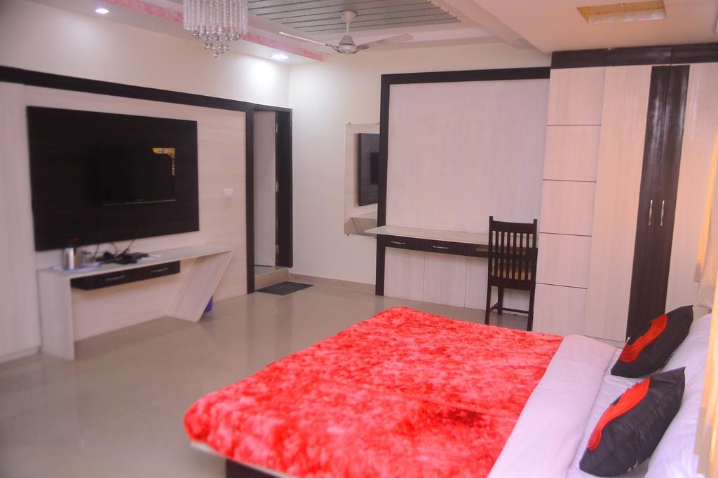 Hotel Samridhi Udaipur Room photo