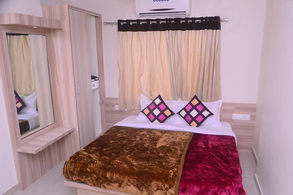 Hotel Samridhi Udaipur Room photo
