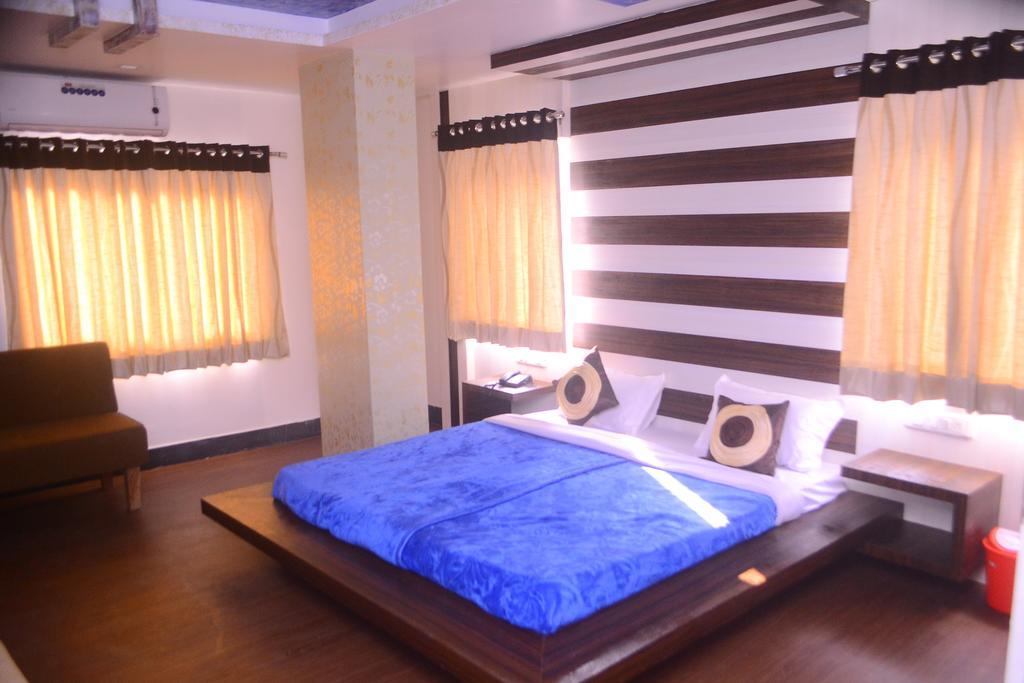 Hotel Samridhi Udaipur Exterior photo