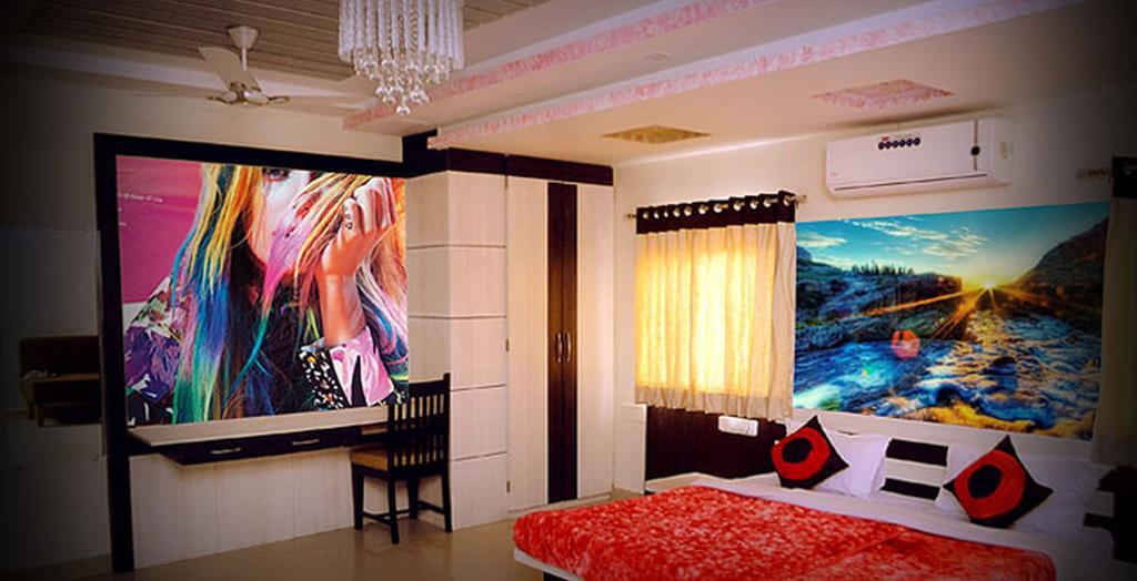 Hotel Samridhi Udaipur Exterior photo